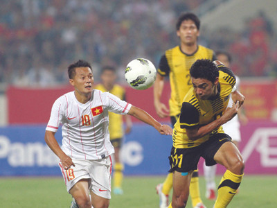 Cầu thủ phải gạt chuyện riêng khi lên tuyển