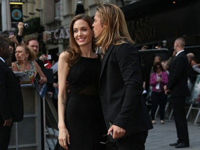 Angelina Jolie vẫn gợi cảm như chưa cắt ngực