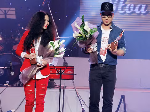 Bài hát Việt 2012: 'Sợ chết' lên ngôi