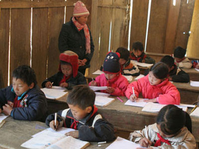 Học sinh vùng cao học trong những ngày rét