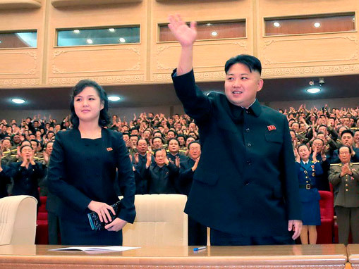 Lãnh đạo Triều Tiên Kim Jong Un và phu nhân Ri Sol Ju
