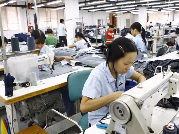 Dự báo nhập siêu năm 2012 khoảng 13 tỷ USD. Ảnh: Hồng Vĩnh