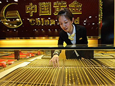 Vàng ổn định quanh mức 42,3 triệu đồng/lượng