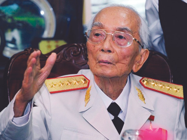 'Võ thấu lòng dân võ hóa Văn'