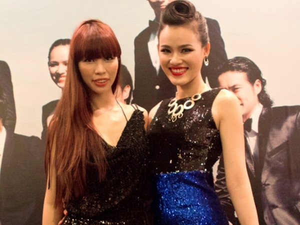 'Khẩu chiến' tiếp diễn trên facebook của Hà Anh