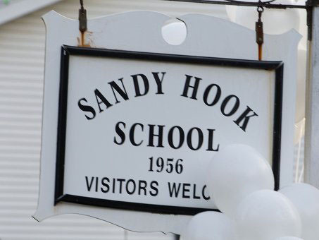 Mỹ mở khóa học đào tạo giáo viên sử dụng súng