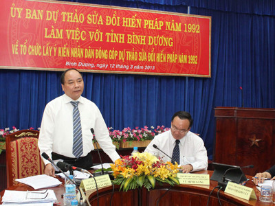 Tiếp tục góp ý sửa đổi Hiến pháp đến hết tháng 9