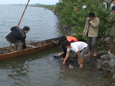 Chìm đò đêm Noel làm 3 người chết