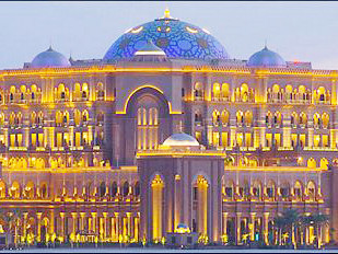 Khách sạn tám sao được dát 40 tấn vàng