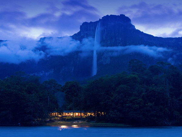 Ngỡ ngàng với 'Miệng của quỷ sứ'