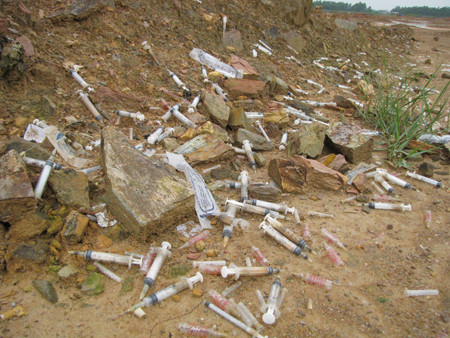 Đất dự án tràn ngập bơm kim tiêm