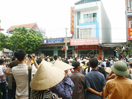 Nhiều nghi vấn đặt ra trước ngày Lê Văn Luyện gây án