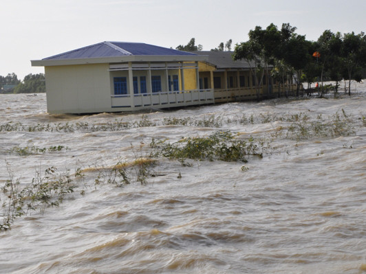 Lũ đầu nguồn sông Cửu Long tiếp tục lên