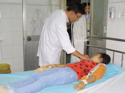 Bi hài khám bệnh cho người khác giới