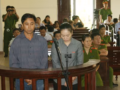Nhiều chủ nợ bật khóc