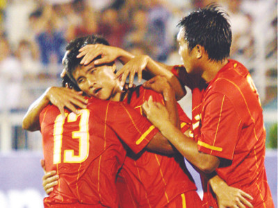 Công Vinh lập hat-trick	Ảnh: Tường Vũ