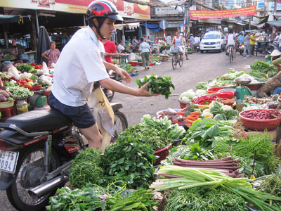 Thực phẩm neo giá cao sau Tết