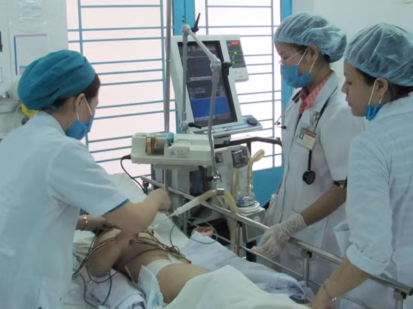 Đủ kiểu 'xù' viện phí