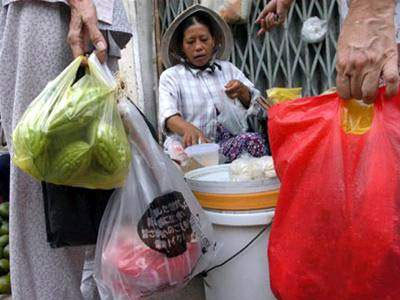 Dùng thuế để giảm túi nilông