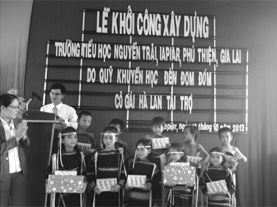 Đèn đom đóm và ngôi trường thứ 9 ở Gia Lai