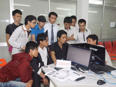 Nghề liên quan IT hút bạn trẻ