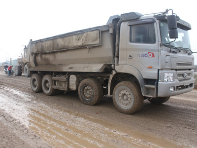 Đại lộ Thăng Long: Nhiều đoạn như ruộng bừa