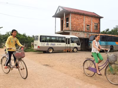 Ôm nợ và bệnh tật