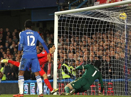 Chelsea bị cầm hòa, Terry chấn thương nghiêm trọng