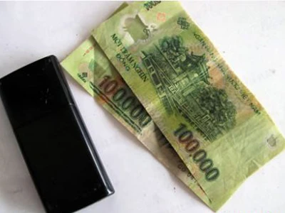 Cấm cầm quá 200.000 đồng khi đi làm
