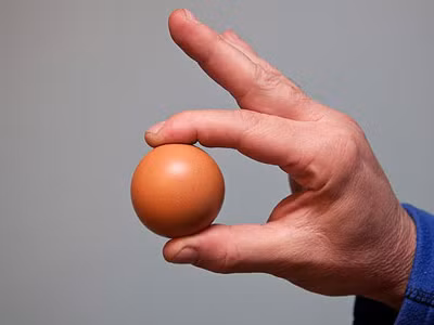 Phát hiện quả trứng gà ‘tròn đến hoàn hảo’