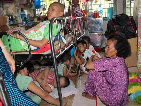 Trần Đăng Khoa: Bao giờ hết cảnh 'gầm giường, chiếu đất'?