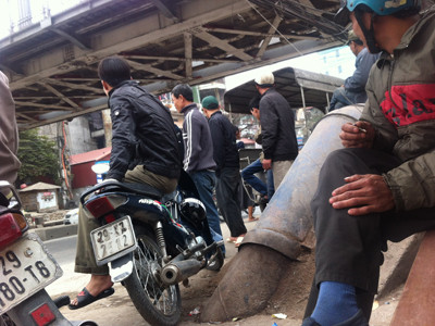 Sát Tết, quay quắt đợi việc