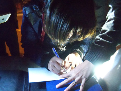 Thiếu nữ 16 tuổi đi 'bay', gặp ngay 141