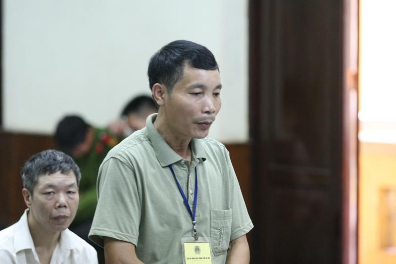 Cán bộ xã tiếp tay làm giả tài liệu xuất cảnh