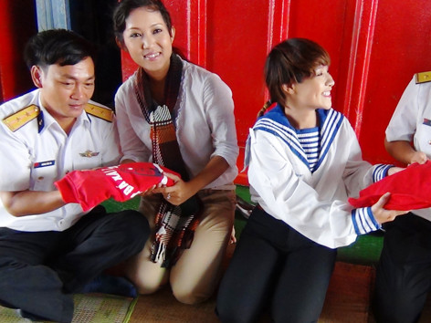 Hát, khóc và sóng biển