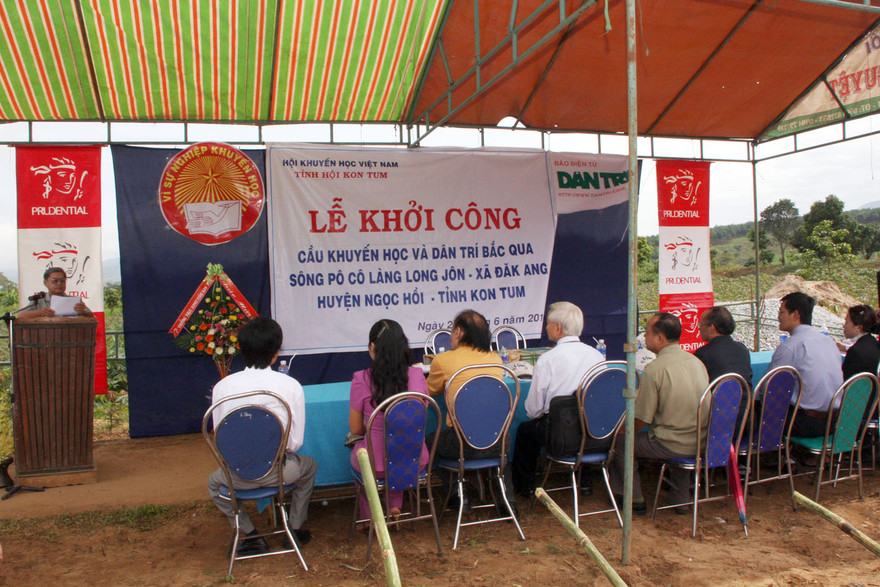 Khởi công xây dựng cầu treo qua sông Pô Kô