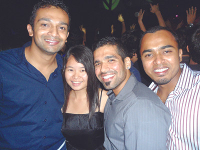 Huyền Chip và các bạn trẻ Ấn Độ ở cùng nhà trọ