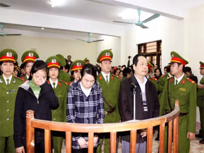 Hiệu trưởng mua dâm nữ sinh kháng cáo và tự bào chữa