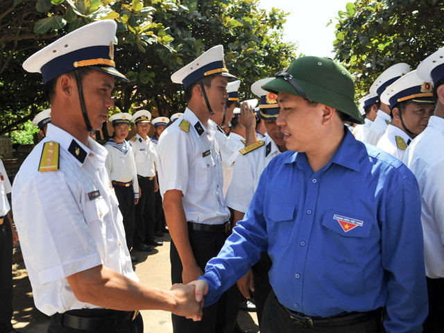 Kết thúc 'Hành trình Tuổi trẻ vì biển, đảo quê hương'
