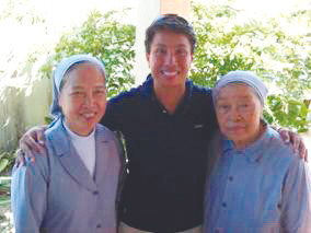 Nữ sỹ quan Mỹ gốc Việt lần đầu về quê