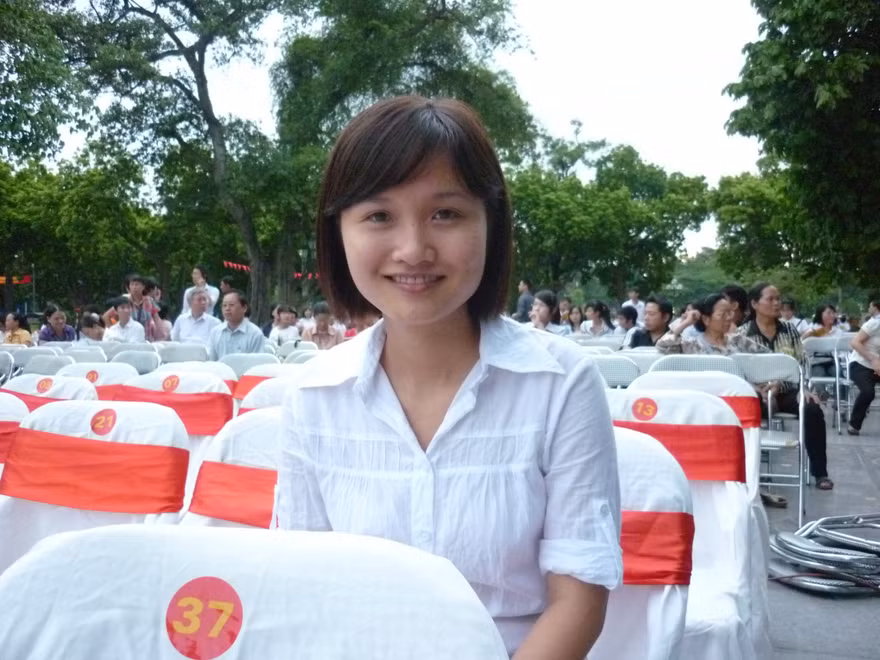 Thủ khoa ĐH Y tế Cộng đồng, Nguyễn THị Lan Anh, người đang làm cho một Cty tư nhân