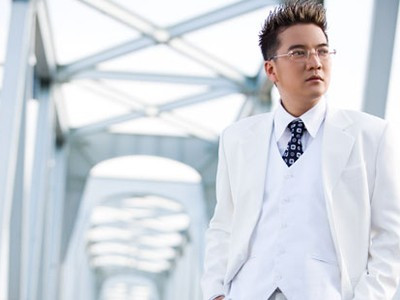 Đàm Vĩnh Hưng qua cơn mê cùng Anna Ly