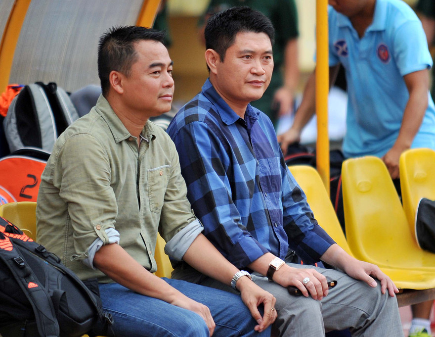 Bóng đá khủng hoảng, “cò” Đại bỏ nghề