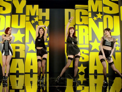 Sao Hàn: Càng hở càng nhiều tiền?