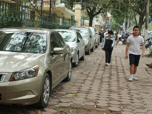 Hà Nội cần đầu tư xây điểm đỗ xe theo quy hoạch