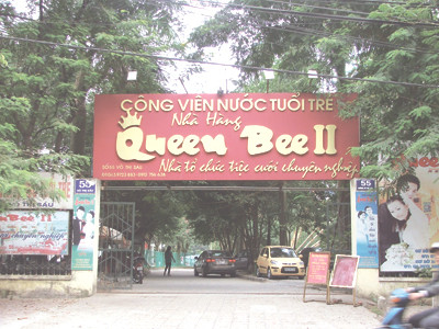 Đủ kiểu 'xẻ thịt' công viên