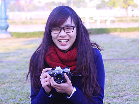 Nữ sinh xinh đẹp và ước mơ dấn thân nghề báo