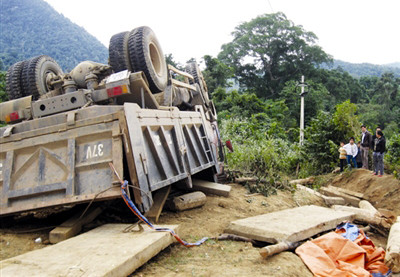 Bắt khẩn cấp PGĐ kiêm Hạt trưởng kiểm lâm Pù Huống