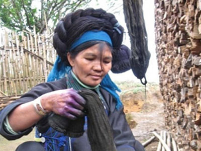 Trang sức độc đáo của người Hà Nhì