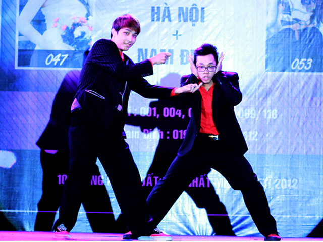 Màn popping dẻo như cao su